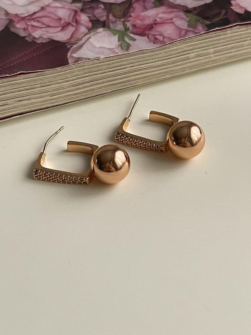 Xuping Gold Topçuklu Küpe (2.20 Cm)