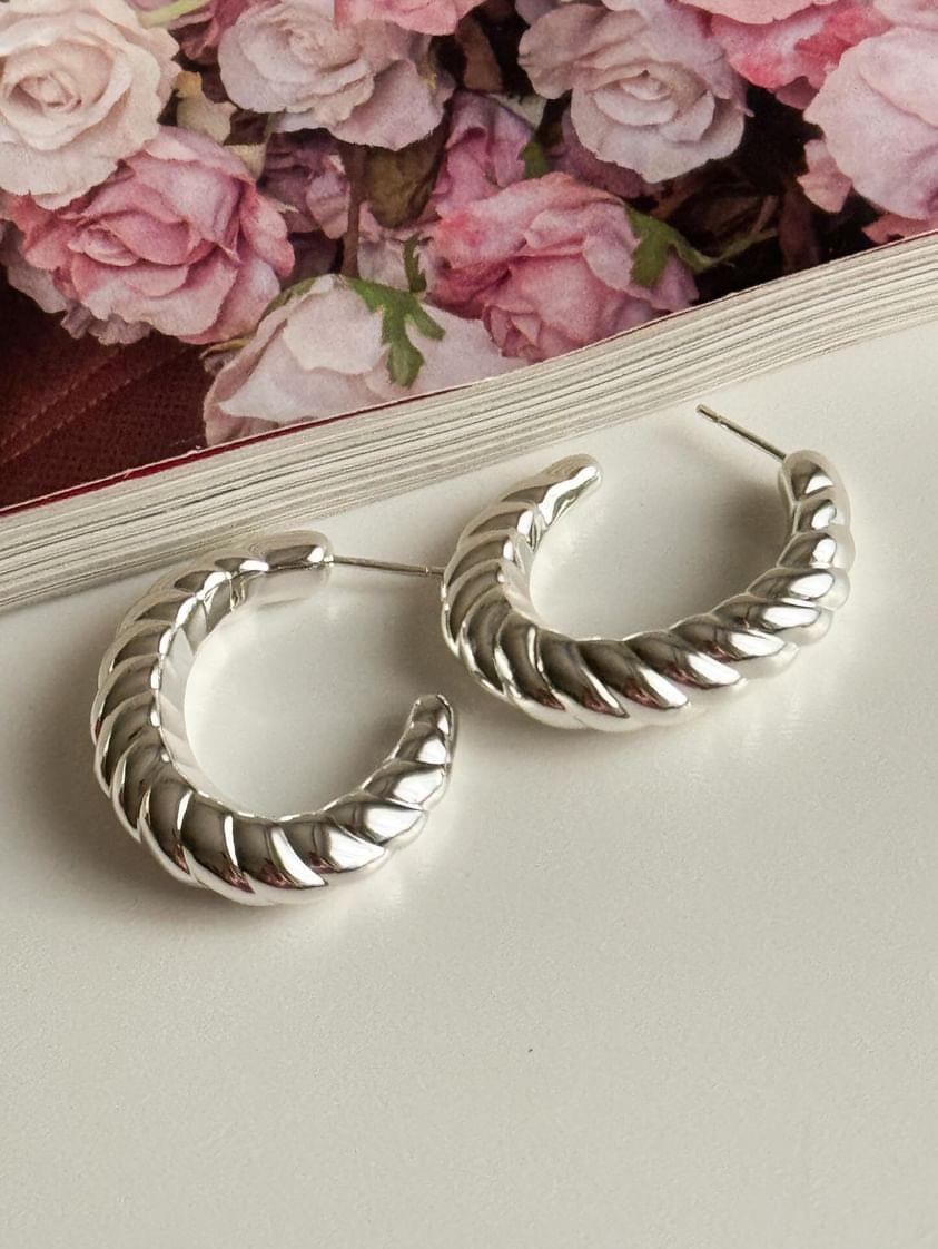 Xuping Gümüş Renk Hafif Midye Küpe (3.5 Cm)