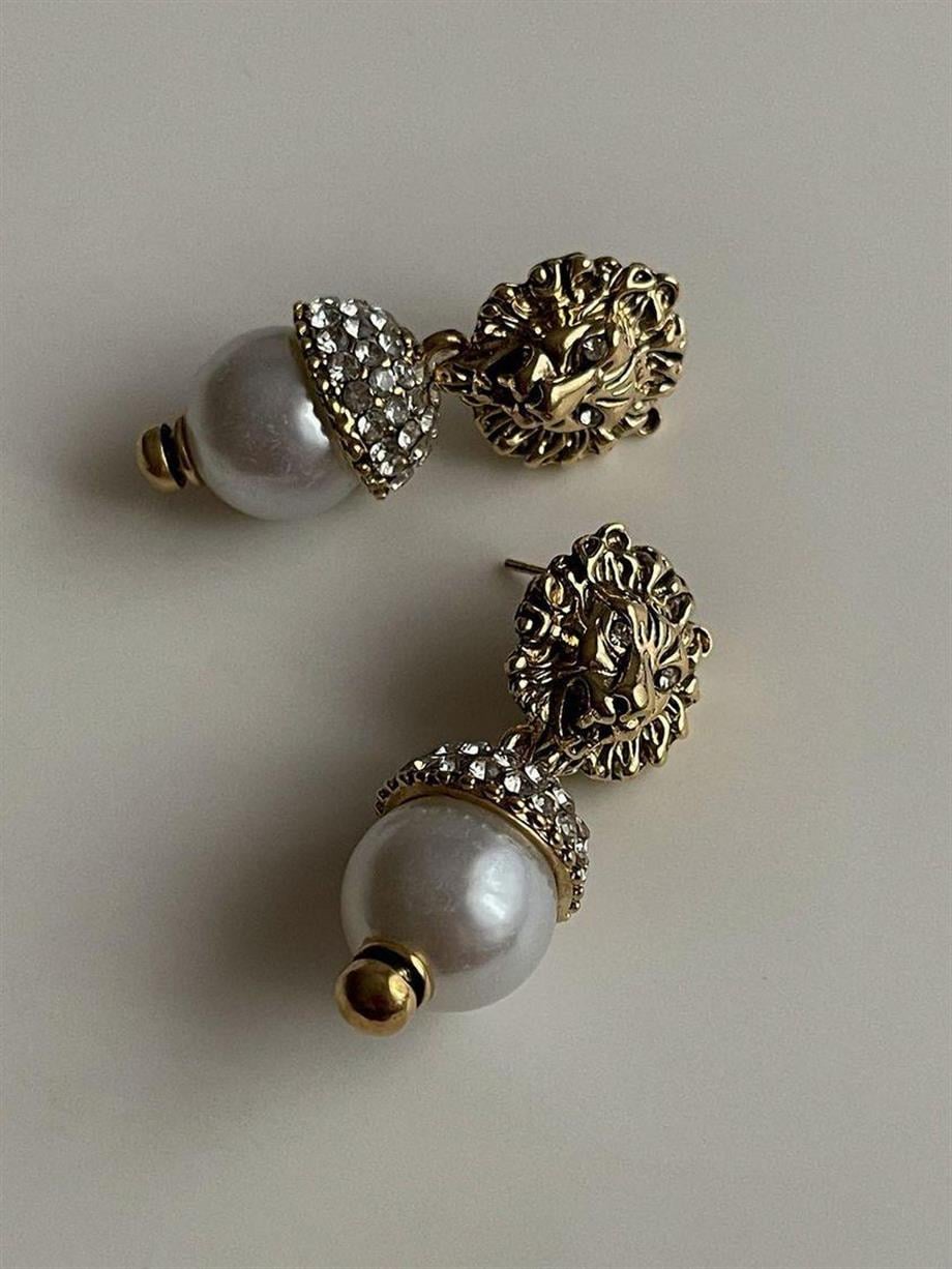 Aslanlı İncili Küpe (4 Cm)