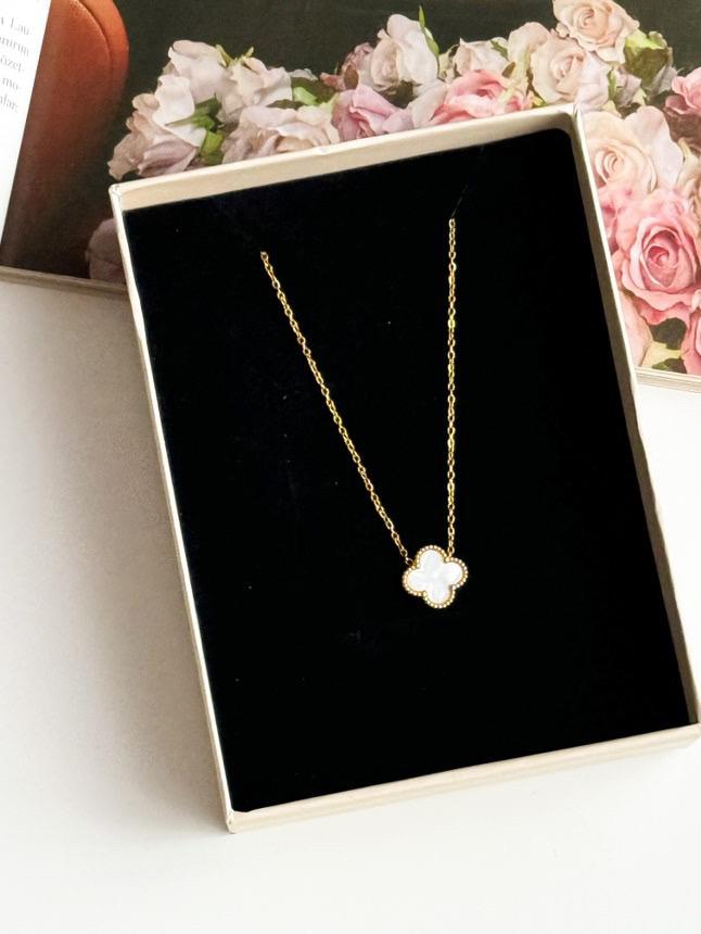 Çelik Gold Beyaz One Cleff Minimal Kolye (47 Cm)