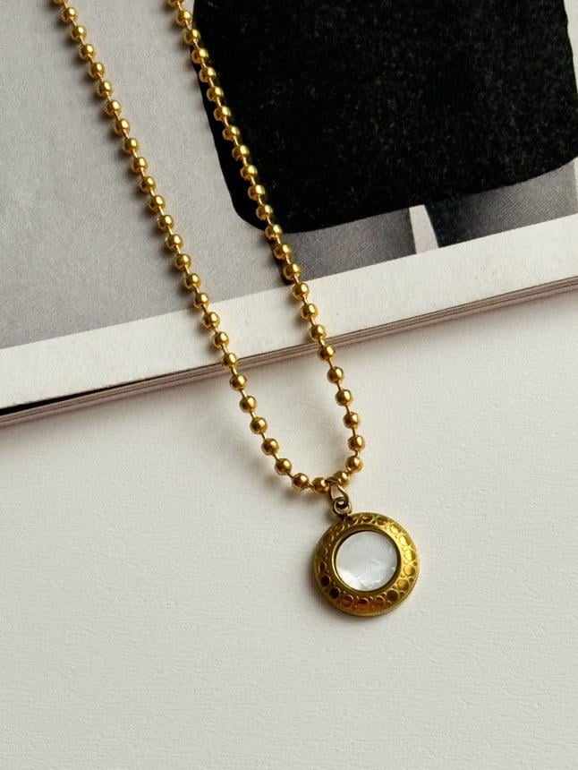 Çelik Gold Beyaz Sedefli Topuklu Kolye (47 Cm)