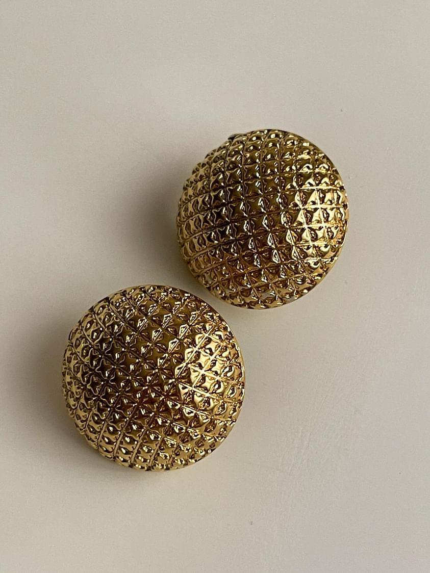 Çelik Gold Desenli Vintage Küpe 