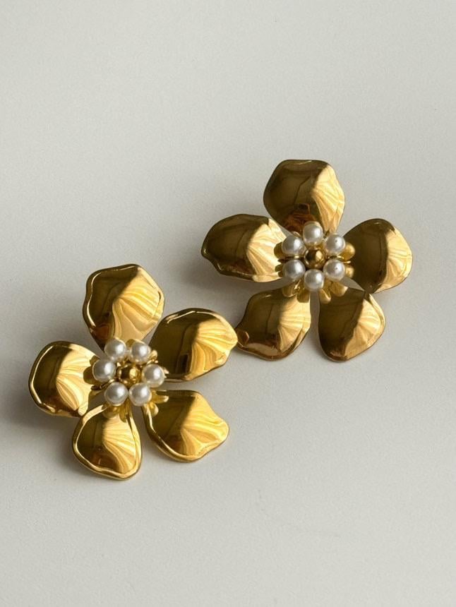 Çelik Gold İncili Çiçek Küpe (3 Cm)