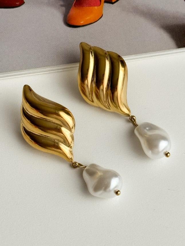 Çelik Gold İncili Midye Küpe (5 Cm)