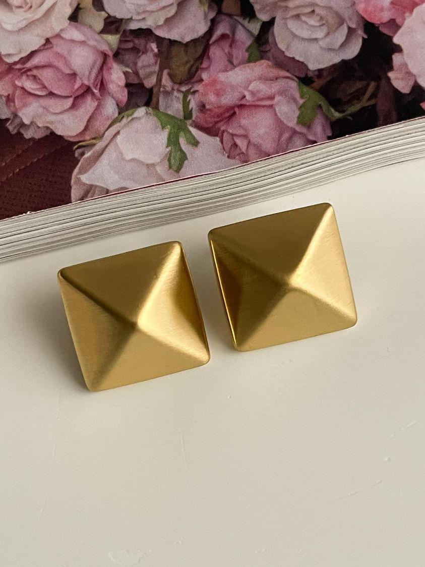 Çelik Gold Kare Vintage Küpe (2 Cm)