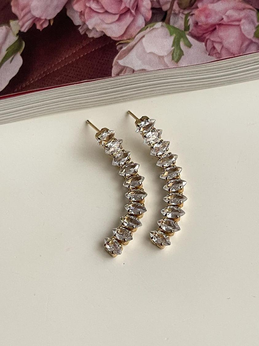 Çelik Gold Mekik Uzun Baget Küpe (4 Cm)