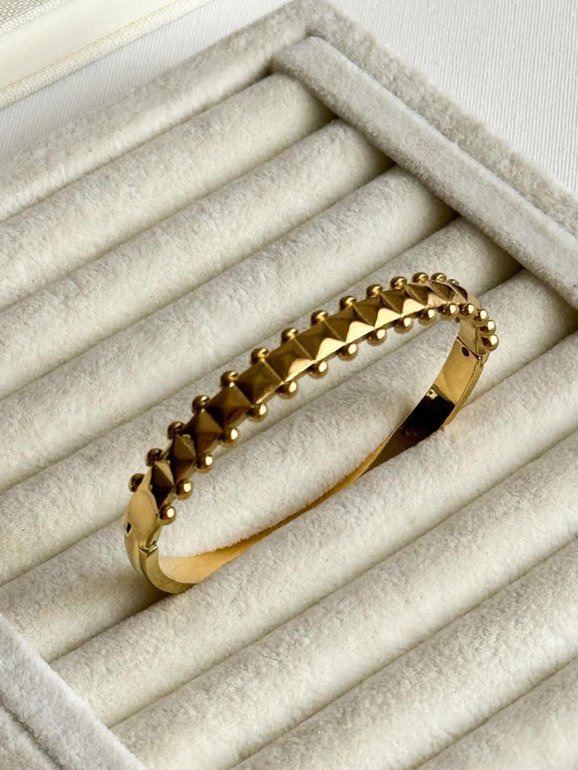 Çelik Gold Topçuklu Kelepçe Bileklik 