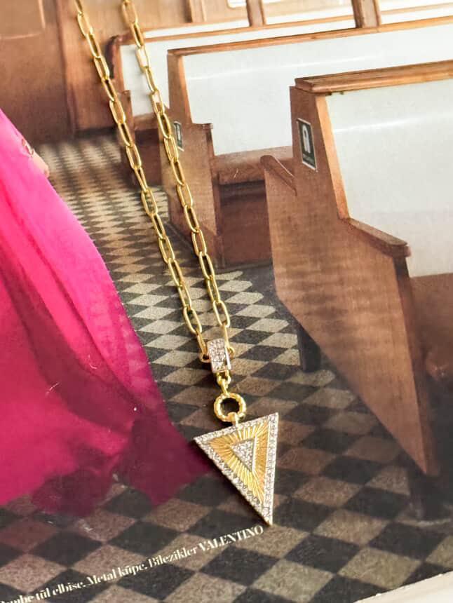 Çelik Gold Üçgen Kolye (50 Cm)