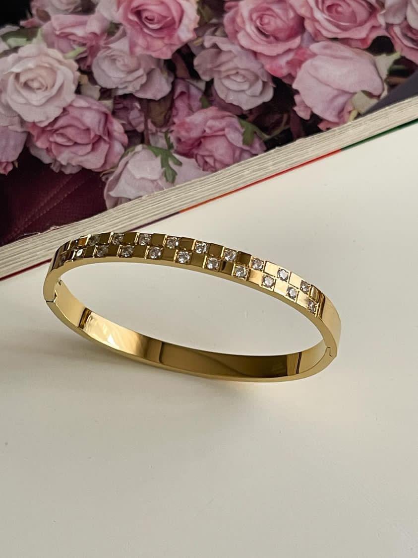 Çelik Gold Zirkon Taşlı Kelepçe Bilezik