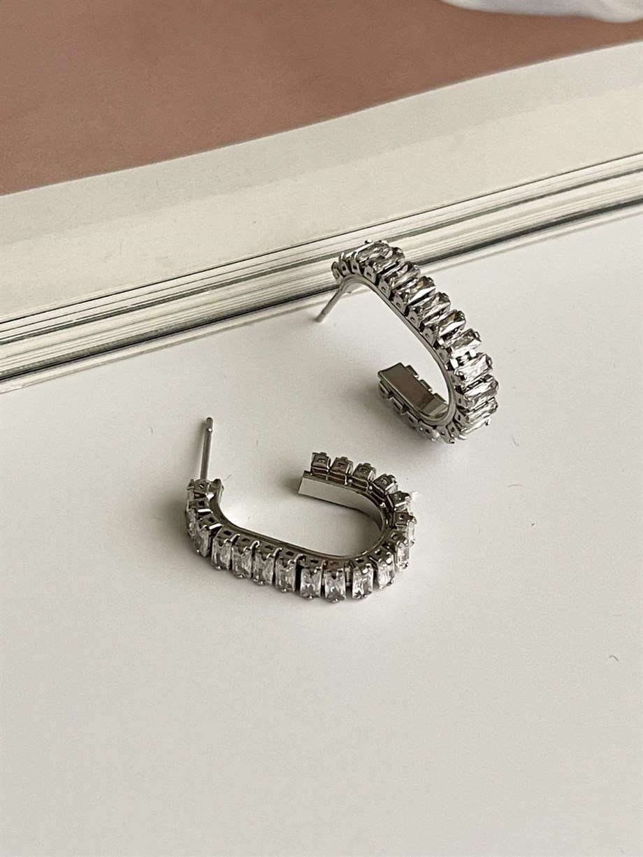 Çelik Gümüş Renk Baget Taşlı Lena Küpe (2.30 Cm)