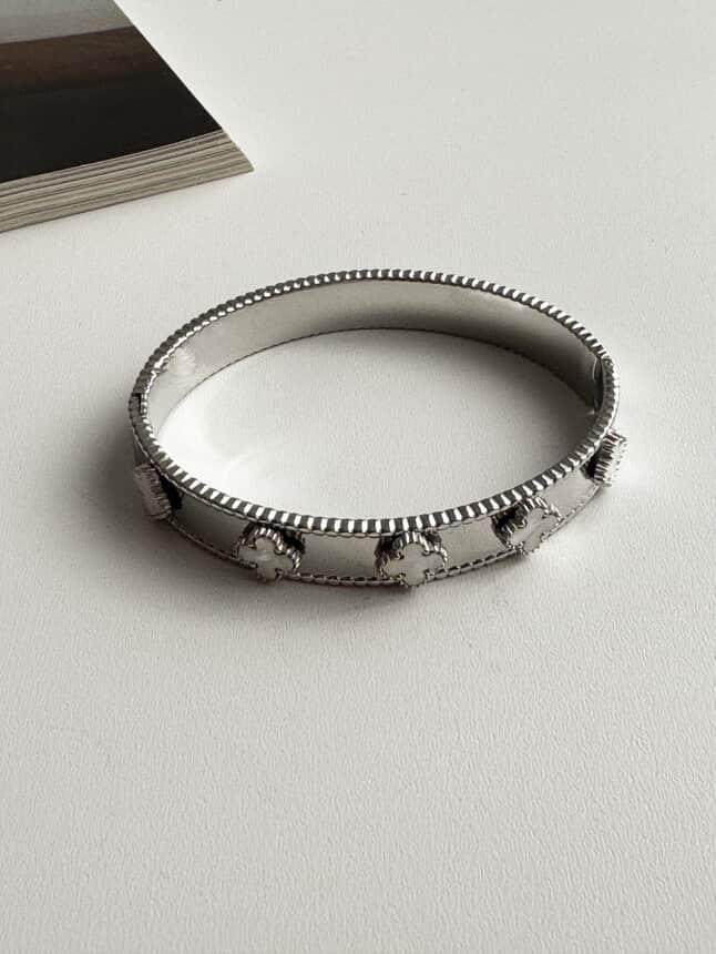 Çelik Gümüş Renk Beyaz Detaylı One Cleef Kelepçe Bilezik 