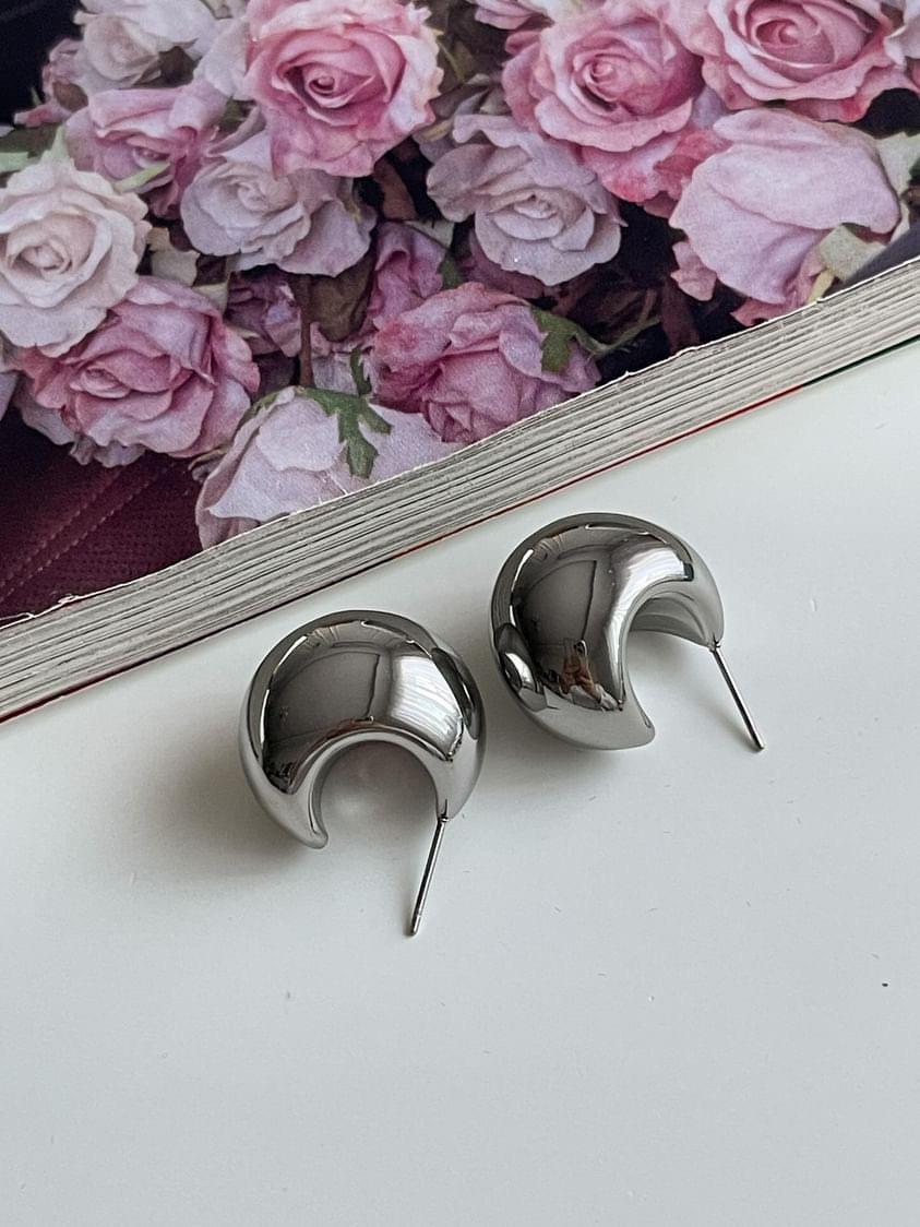 Çelik Gümüş Renk Etli Topçuklu Küpe (2 Cm)