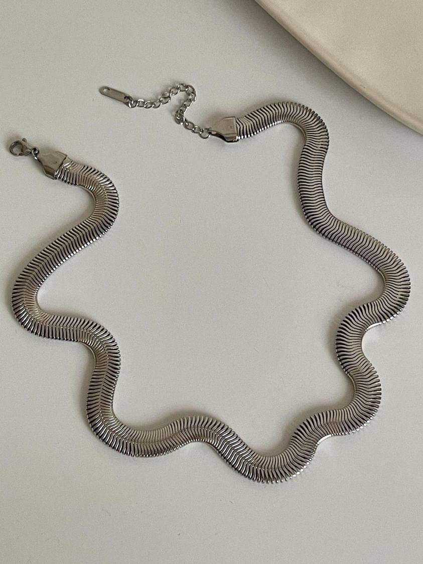 Çelik Gümüş Renk Snake Kolye (47 Cm)