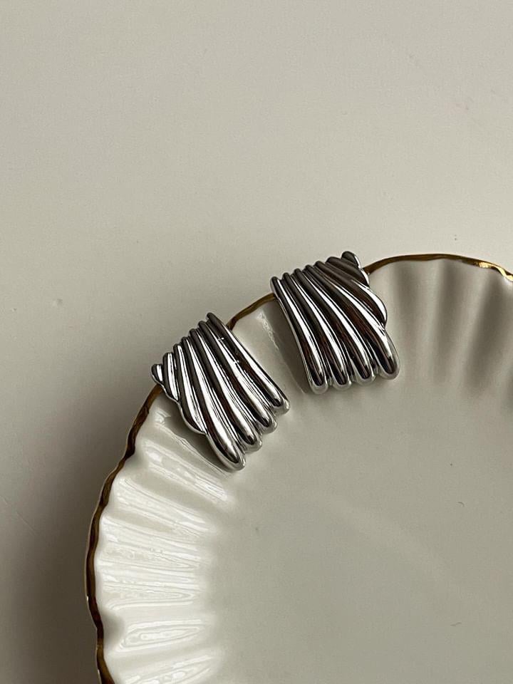 Çelik Gümüş Renk Vintage Küpe (2 Cm)