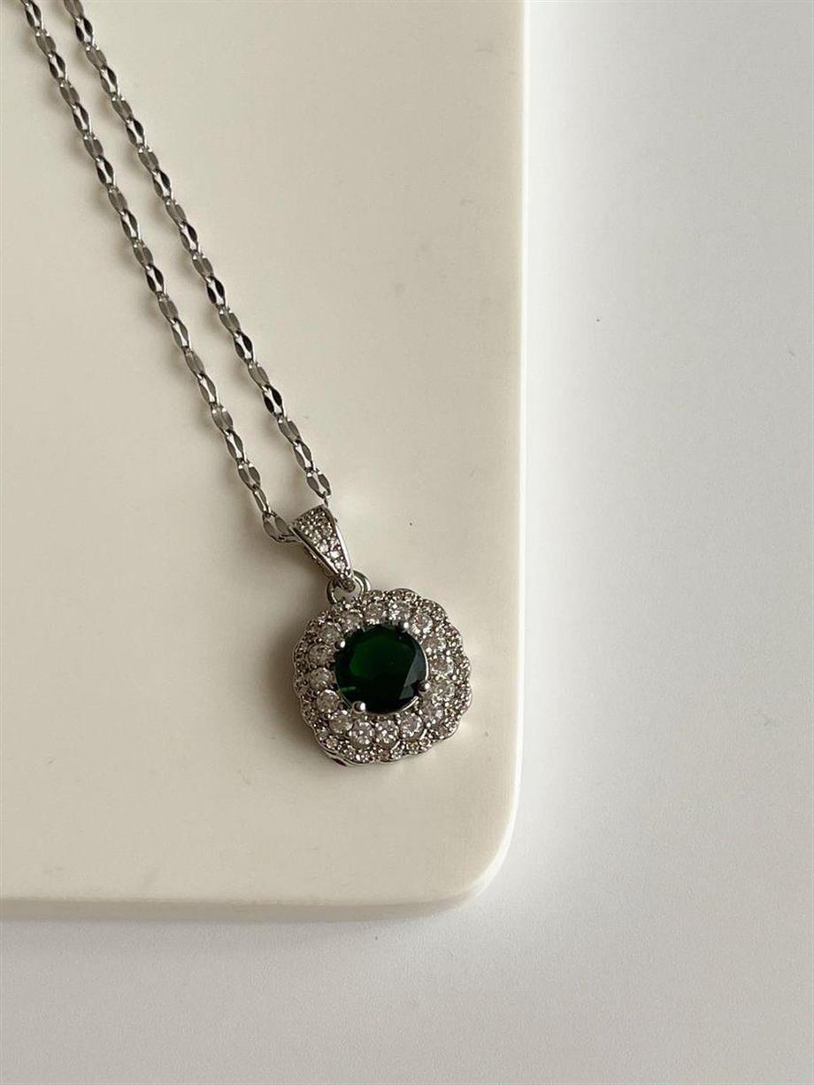 Çelik Gümüş Renk Yeşil Taşlı Hera Kolye (46 Cm)