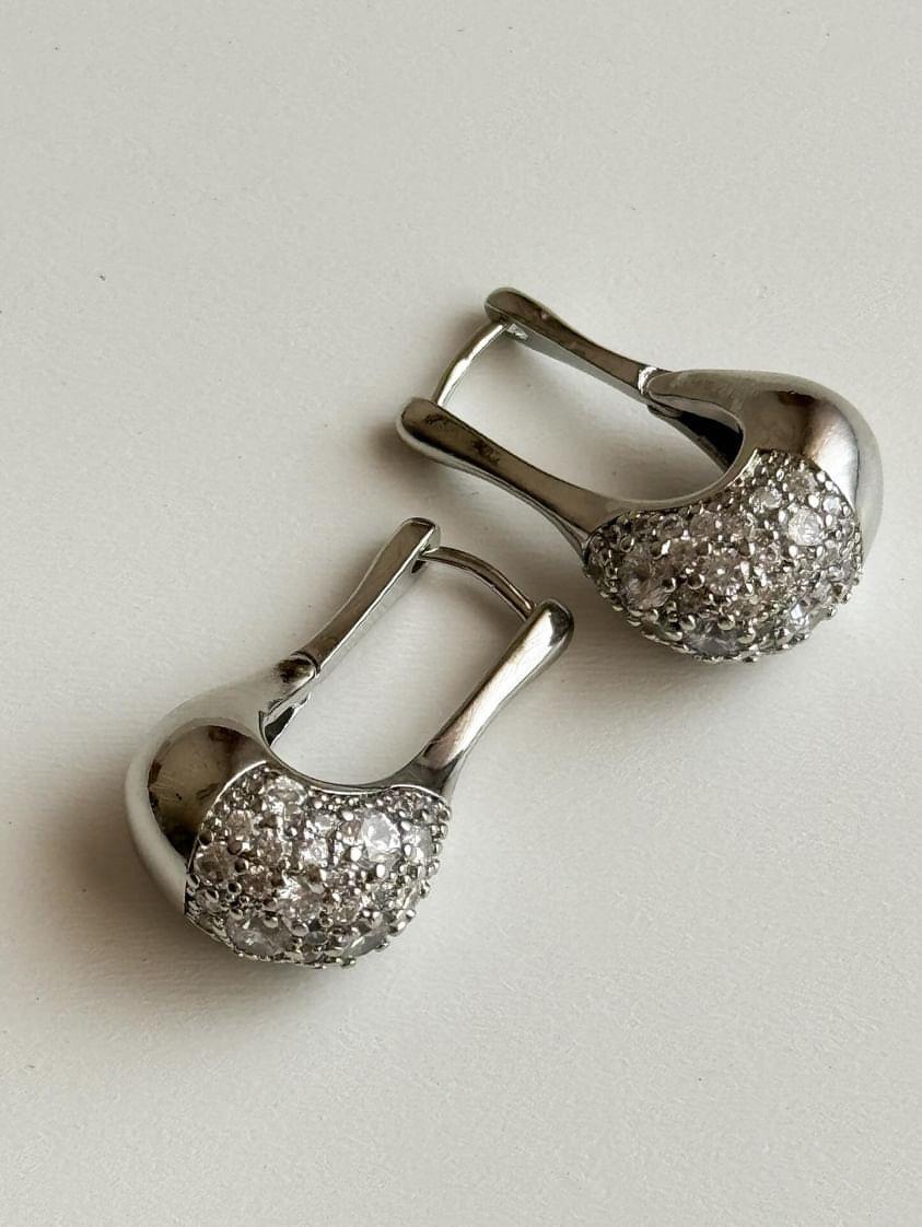 Çelik Gümüş Renk Zirkon Taşlı Damla Küpe (3 Cm)