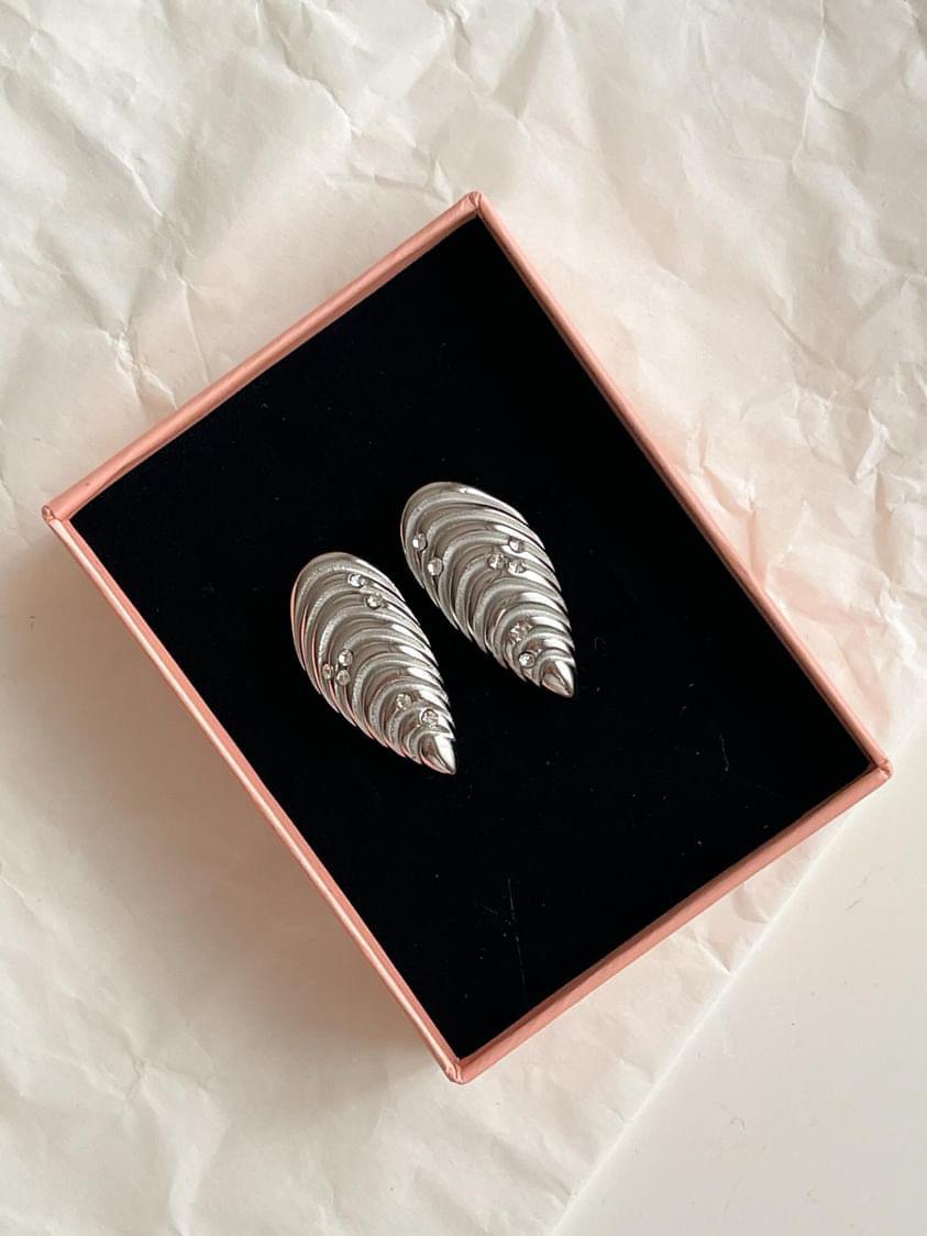 Çelik Gümüş Renk Zirkon Taşlı Midye Küpe (3 Cm)