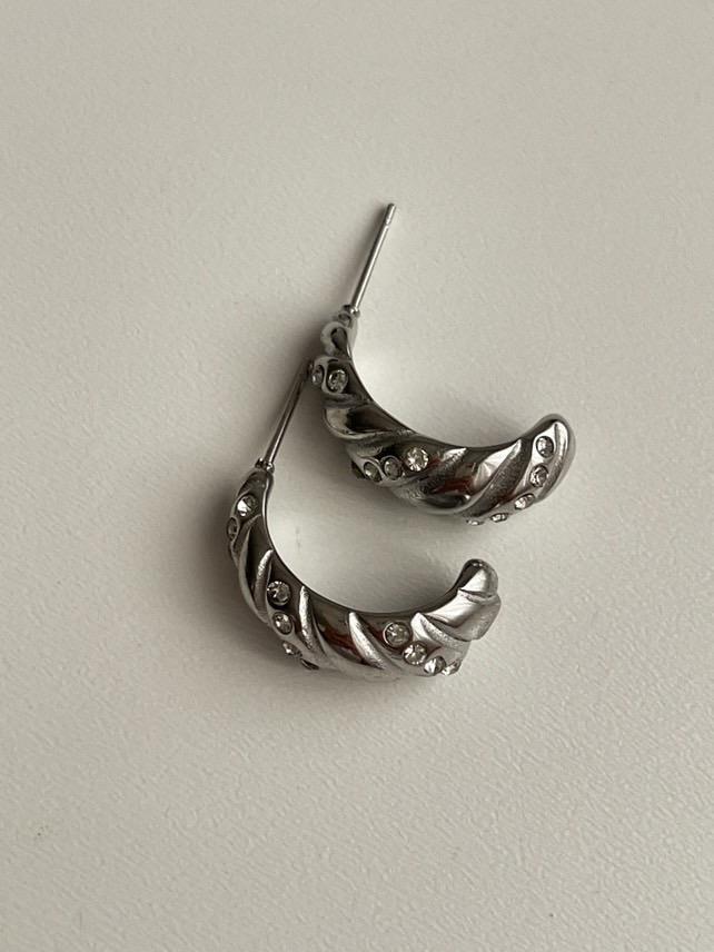 Çelik Gümüş Renk Zirkon Taşlı Midye Küpe (2 Cm)