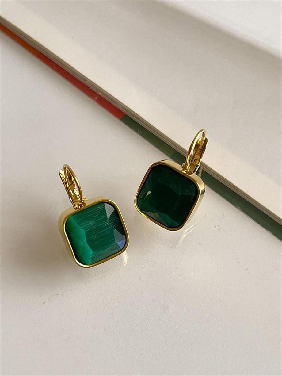 Çelik Yeşil Taşlı Küpe (2 Cm)