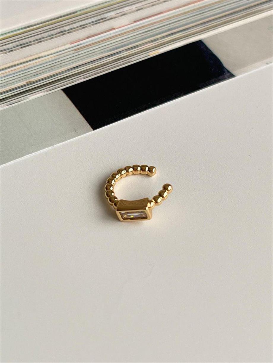 Gold Baget Taşlı Tekli Ear Cuff Küpe 