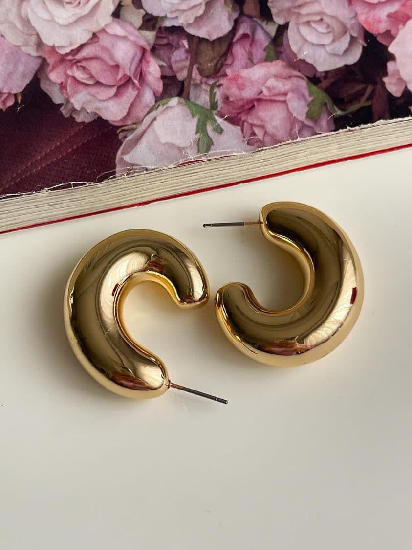 Gold Hafif Bombeli Boru Küpe (3 Cm)