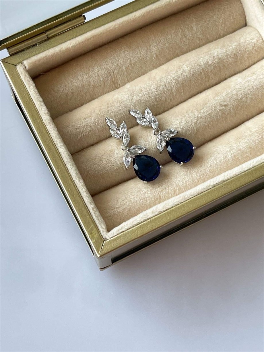 İthal Gümüş Renk Lacivert Taşlı Yaprak Modelli Küpe (2.5 Cm)