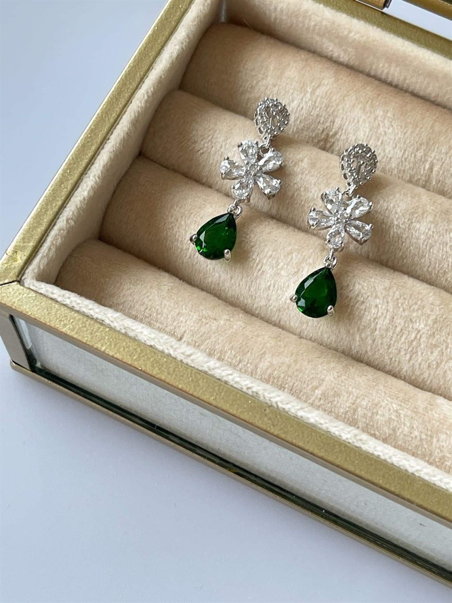 İthal Gümüş Yeşil Taşlı Çiçekli Küpe (3 Cm)
