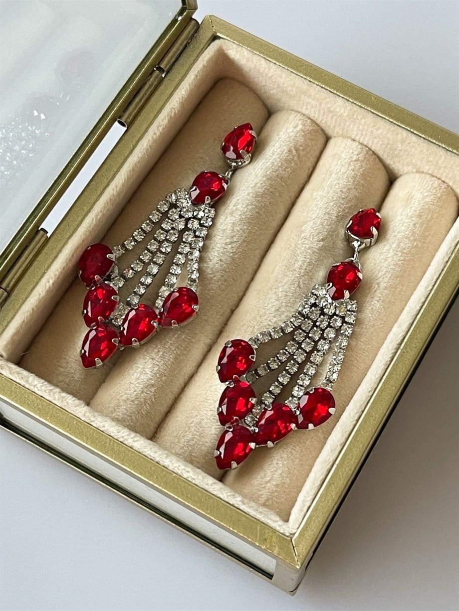 İthal Kırmızı Taşlı Özel Gün Küpesi (7 Cm)