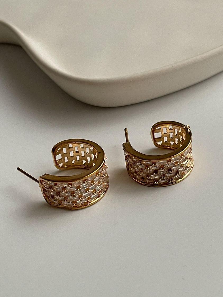 Özel Gold Kaplama Baget Taşlı Küpe (1.80 Cm)