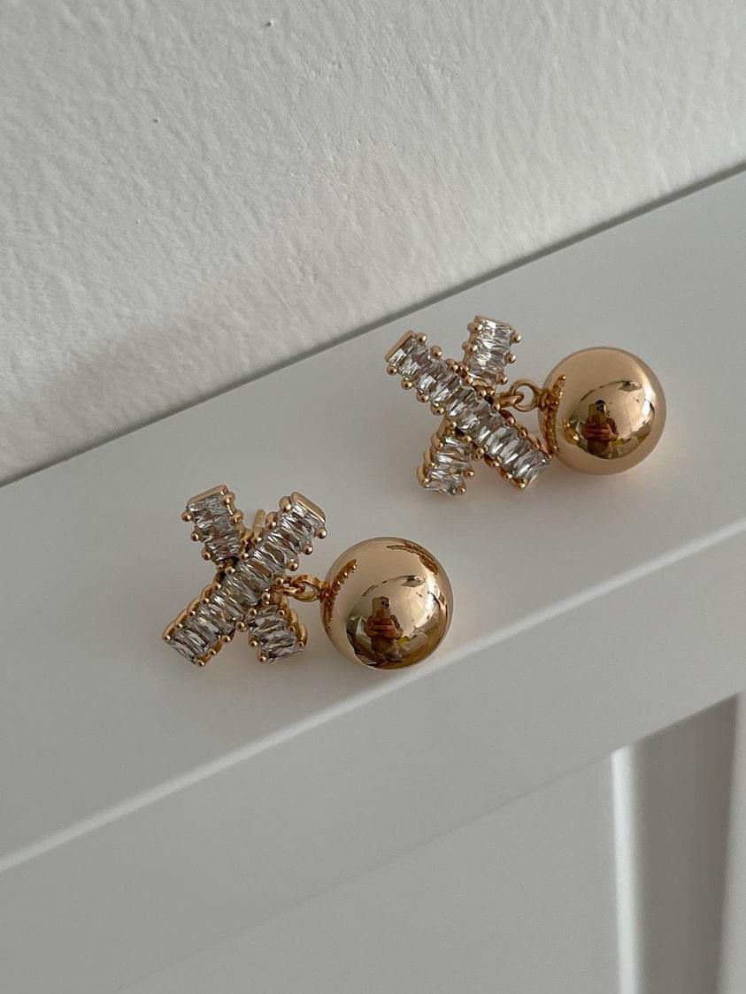Özel Kaplama Baget Taşlı Gold Topçuklu Küpe (1.5 Cm)