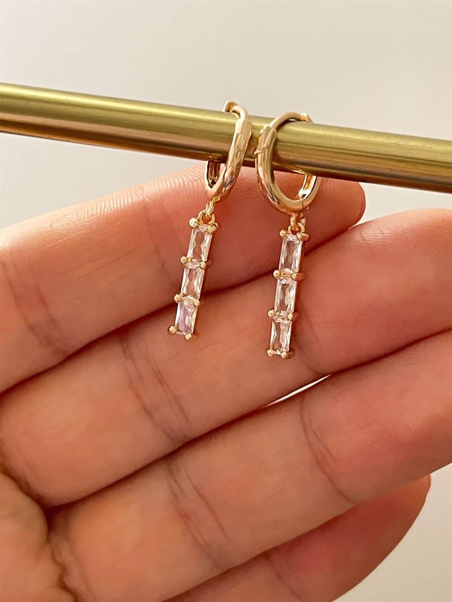 Özel Kaplama Baget Taşlı Narin Küpe (3 Cm)