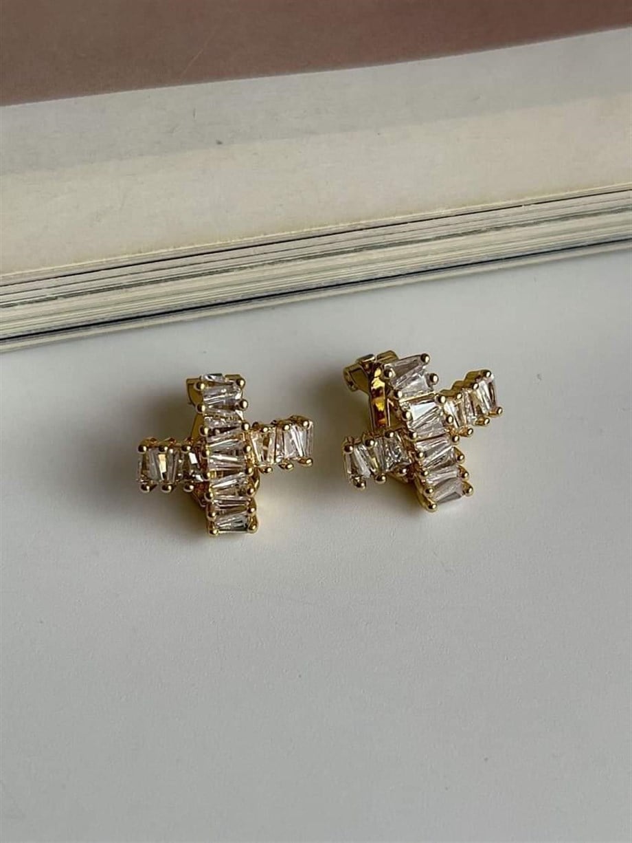 Özel Kaplama Gold Baget Taşlı Deliksiz Klipsli Küpe (1 Cm)