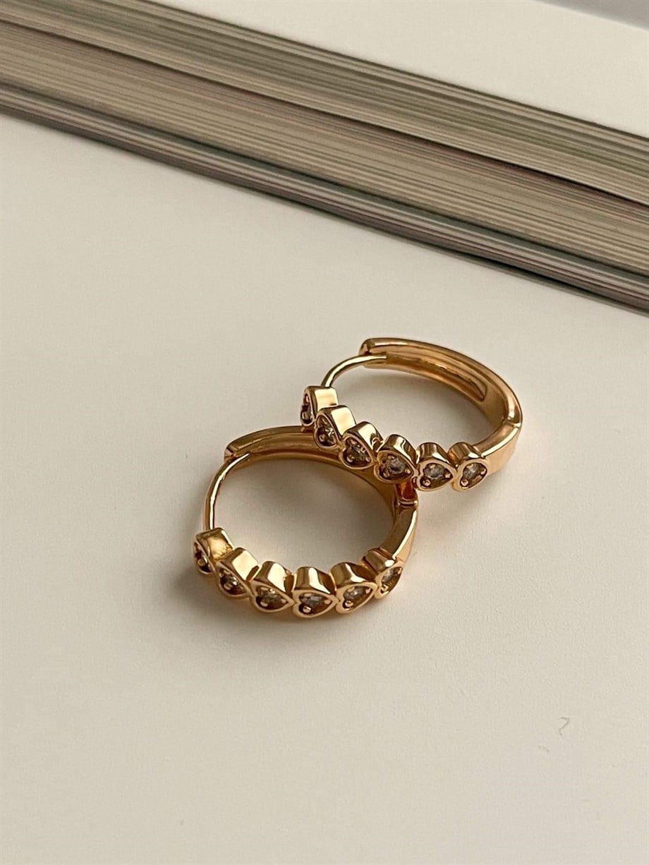 Özel Kaplama Gold Kalpli Baget Taşlı Halka Küpe (1.70 Cm)