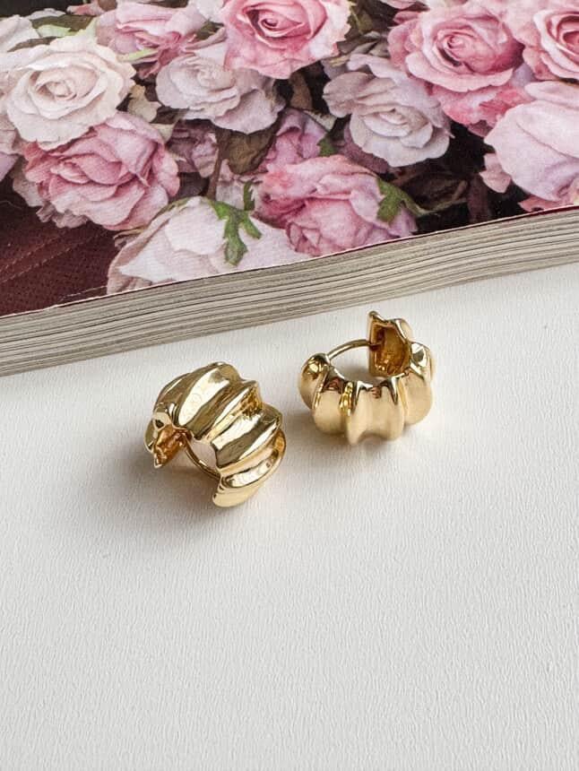 Özel Kaplama Gold Renk Bombeli Küpe (1 Cm)