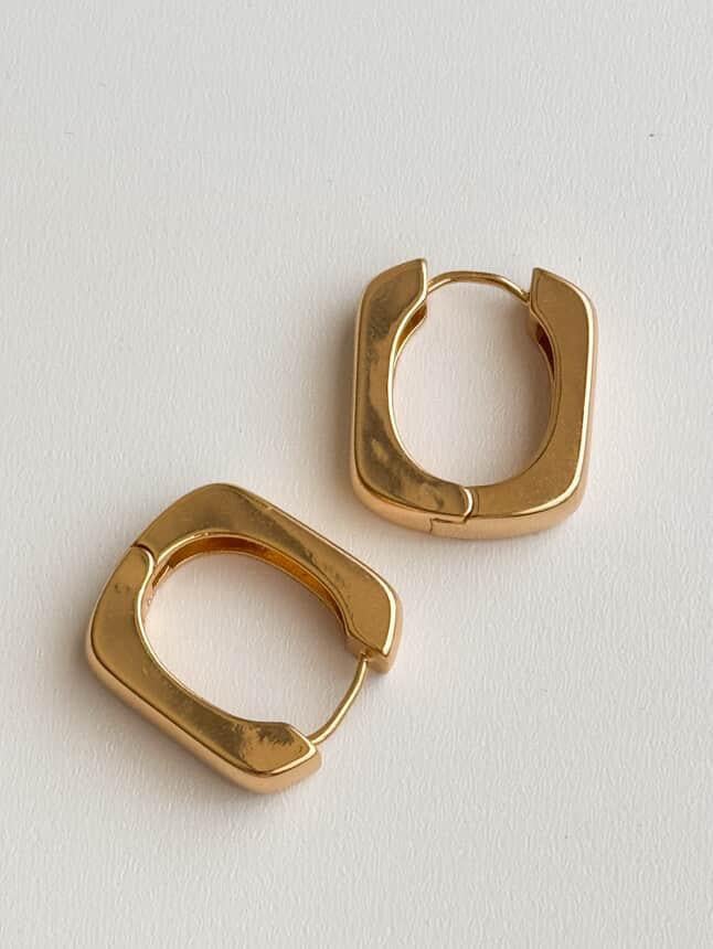 Özel Kaplama Gold Renk Kare Küpe (2 Cm)