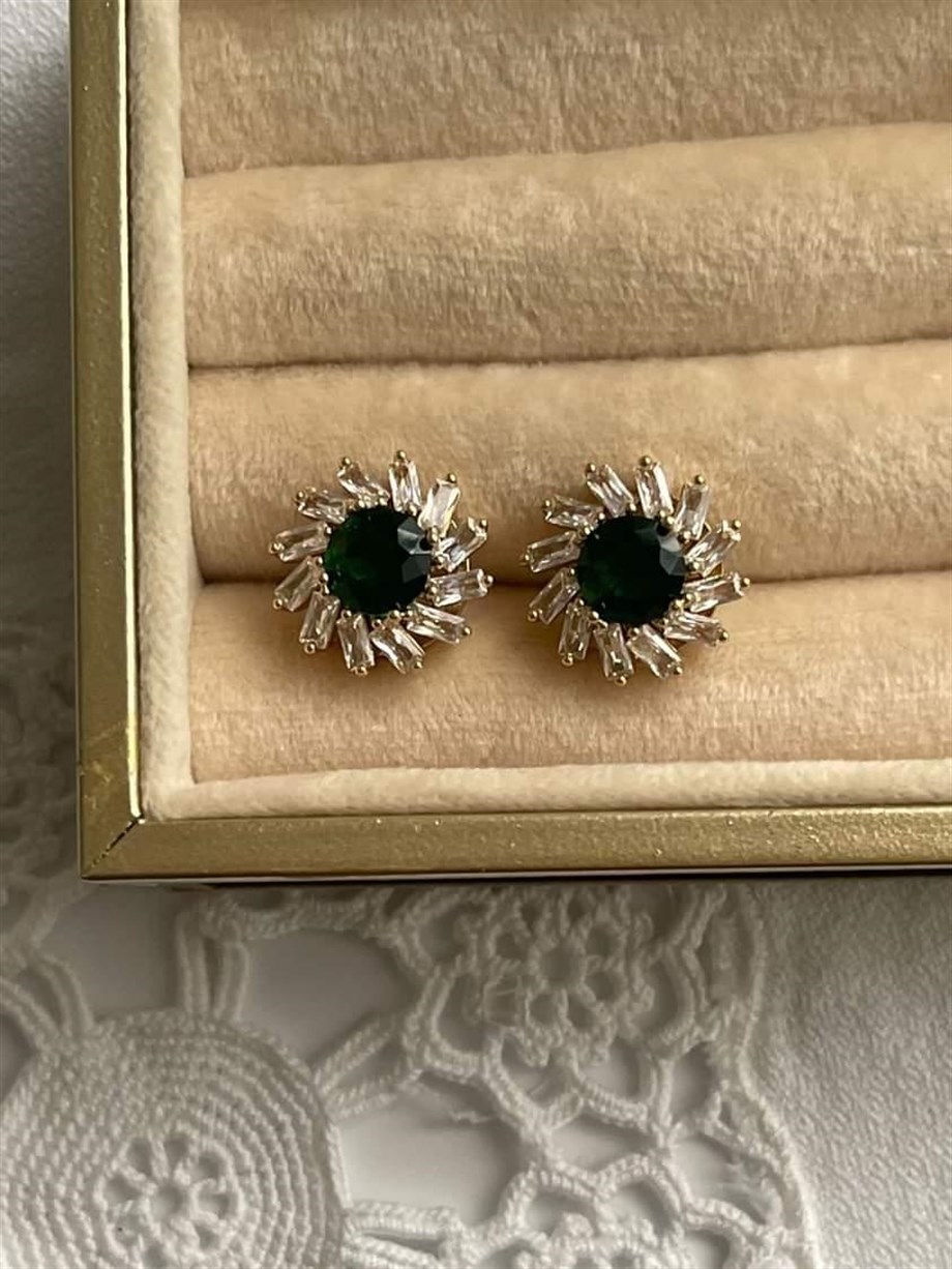 Özel Kaplama Gold Yeşil Baget Taşlı Küpe (1 Cm)