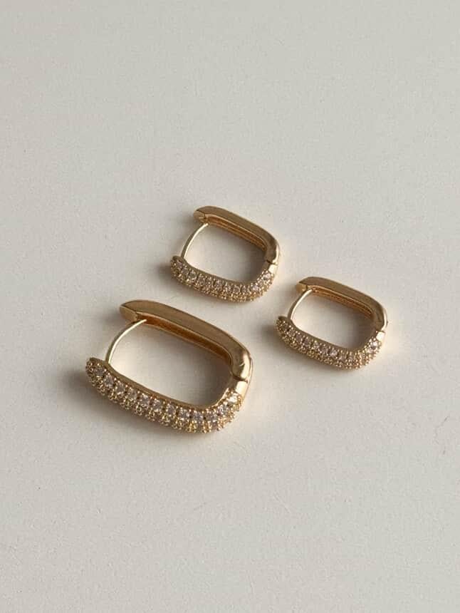 Özel Kaplama Gold Zirkon Taşlı Üçlü Kare Vip Küpe (2 Cm)