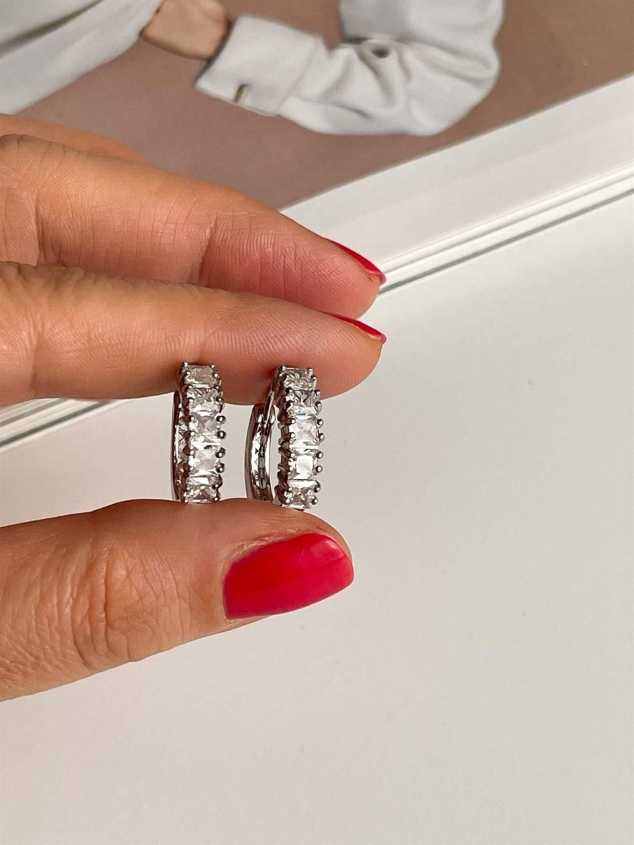 Özel Kaplama Gümüş Renk Baget Taşlı Halka Küpe (2 Cm)
