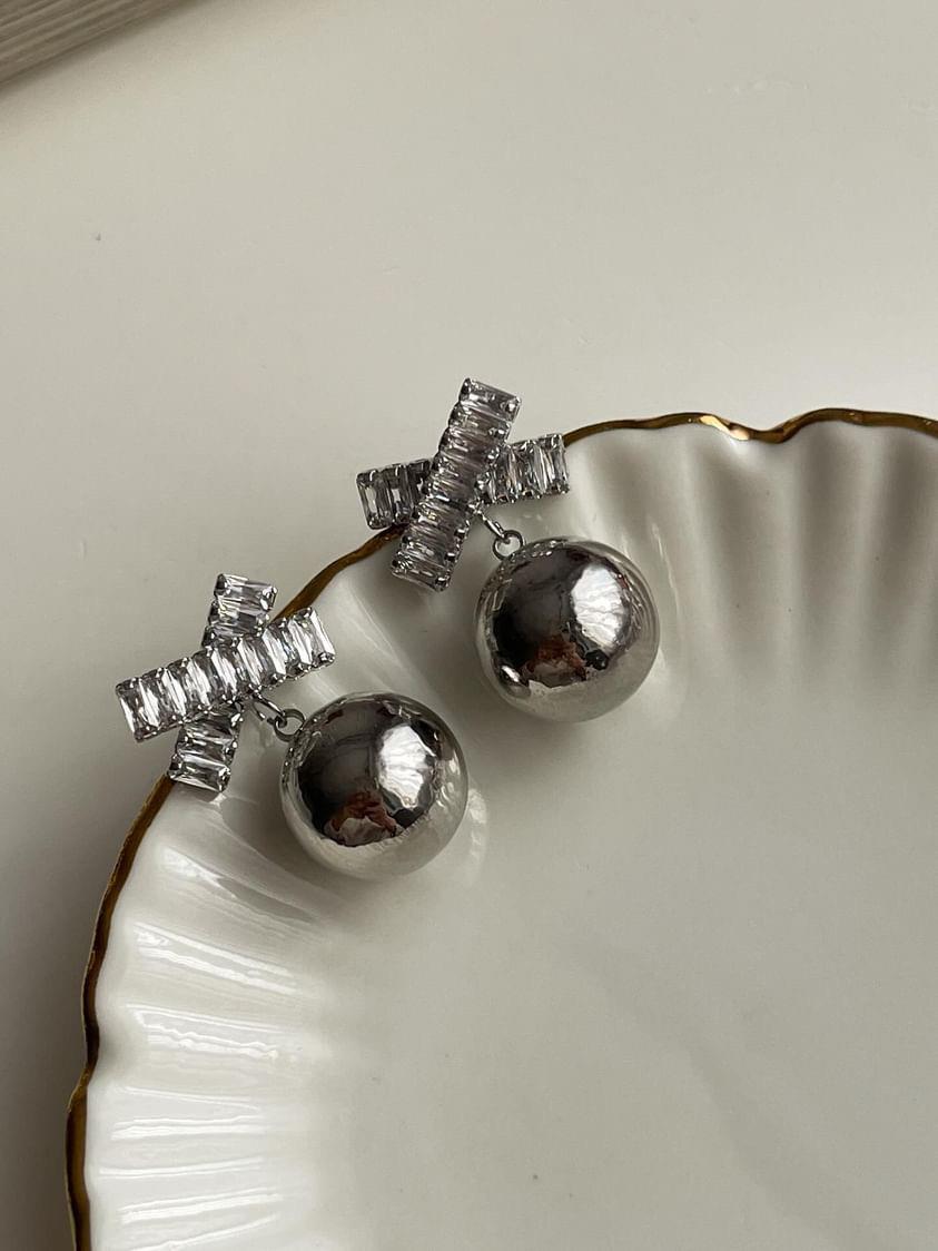 Özel Kaplama Gümüş Renk Baget Taşlı Topçuklu Küpe (2 Cm)