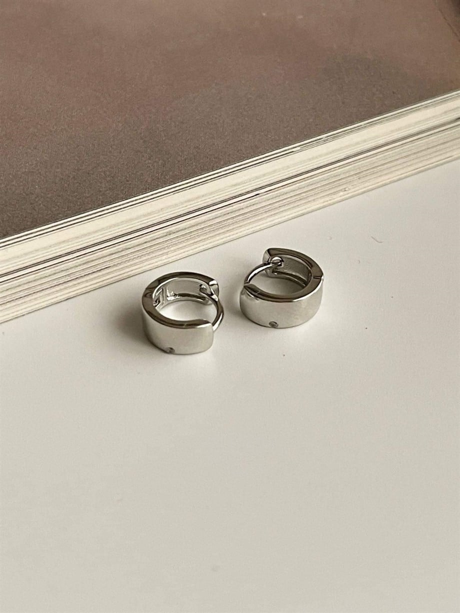 Özel Kaplama Gümüş Renk Tek Taşlı Mini Halka Küpe (1 Cm)
