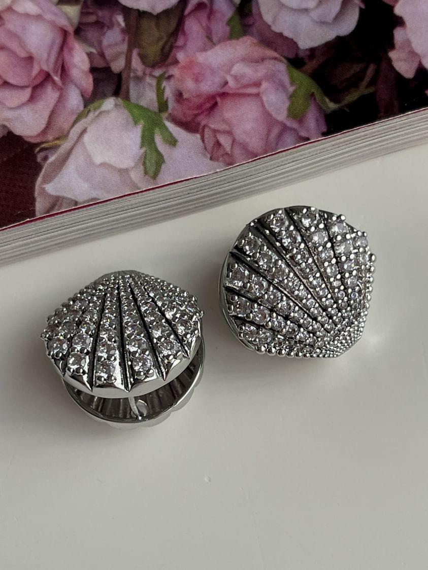 Özel Kaplama Vip Gümüş Renk Zirkon Taşlı İstiridye Küpe (2 Cm)