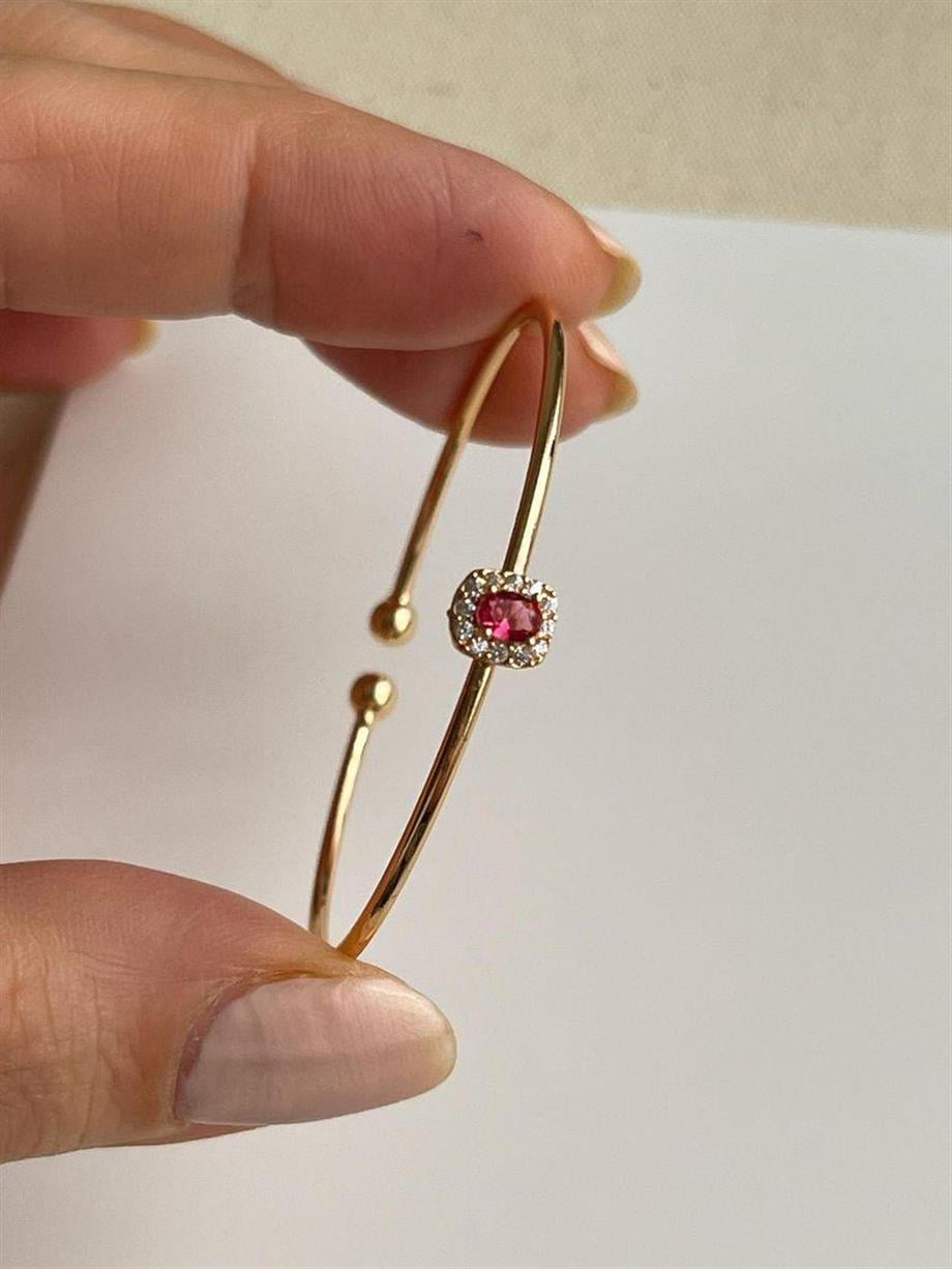Özel Mikro Altın Kaplama  Gold Renk Pembe Baget Taşlı Minimal Kelepçe Bileklik