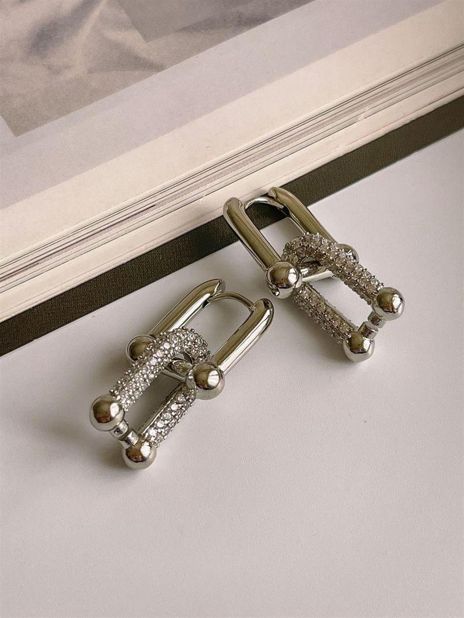 Özel Seri Kaplama Vip Gümüş Renk Taşlı Tiffany Küpe (3 Cm)