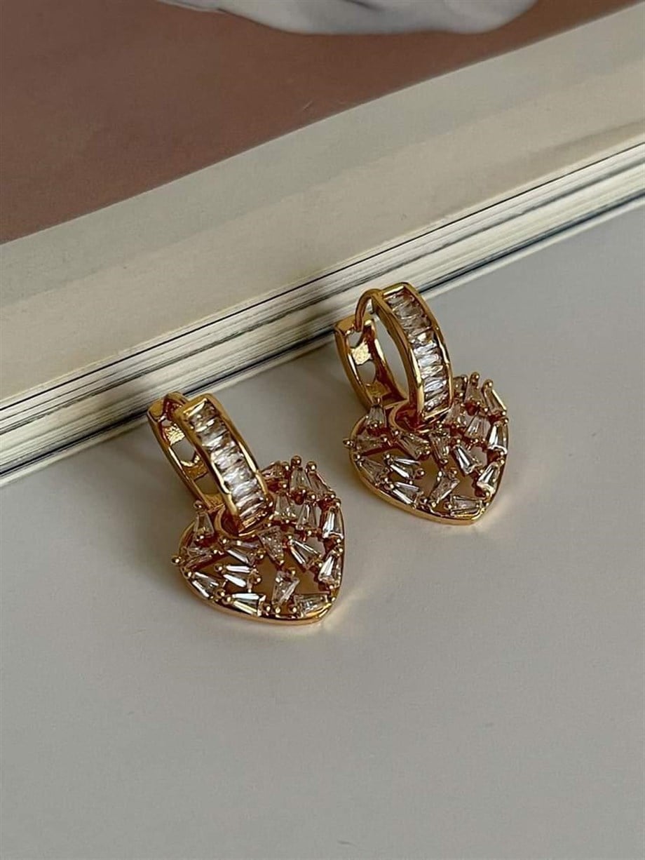 Özel Seri Vip Baget Taşlı Kalp Küpe (2.20 Cm)