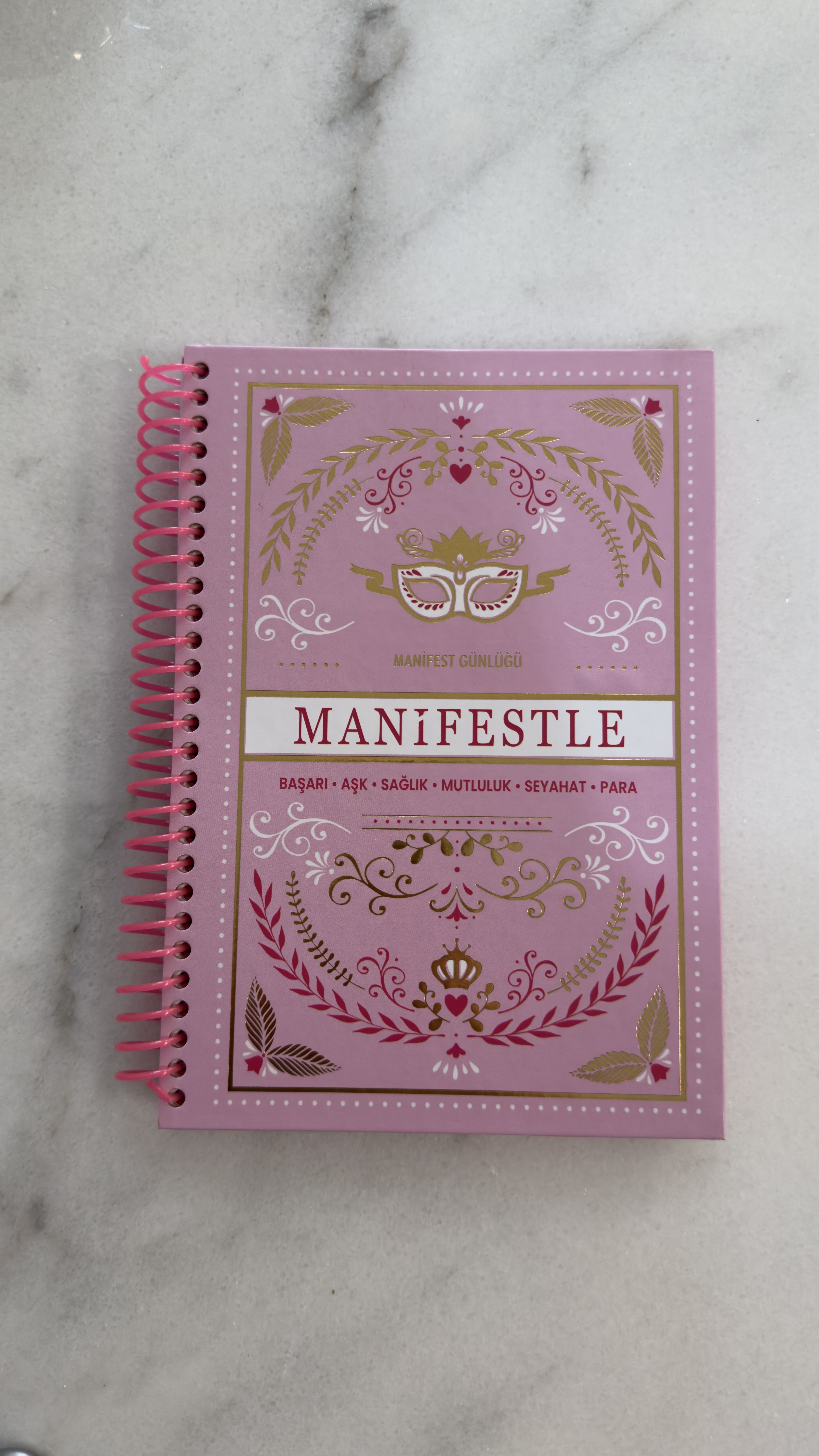 Pembe Manifestle Defteri