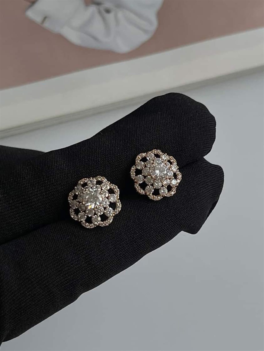 Xuping Özel Kaplama Taşlı Gül Küpe (1 Cm)