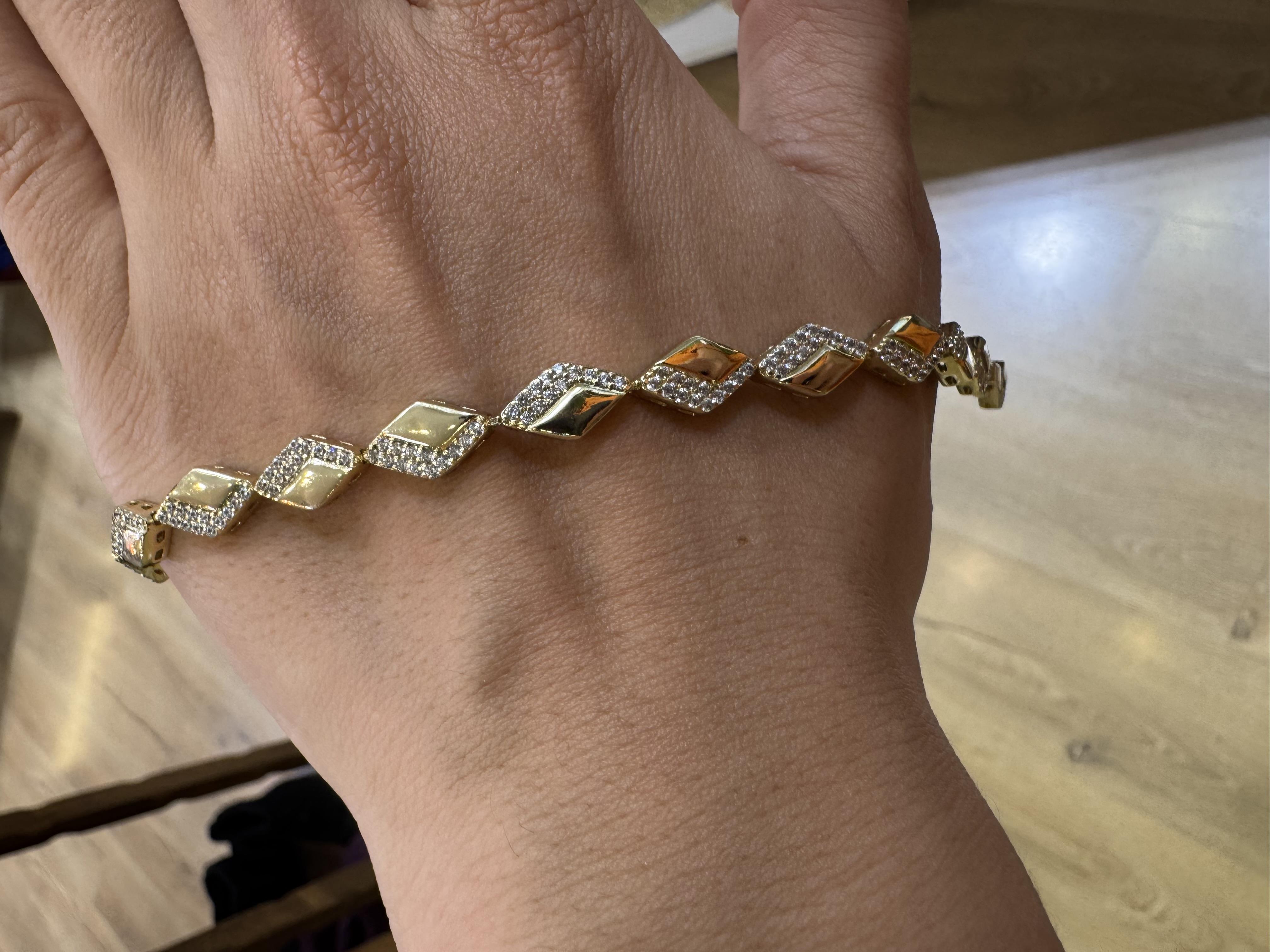 Gold Zirkon Taşlı Baklava Dilim Vip Bileklik