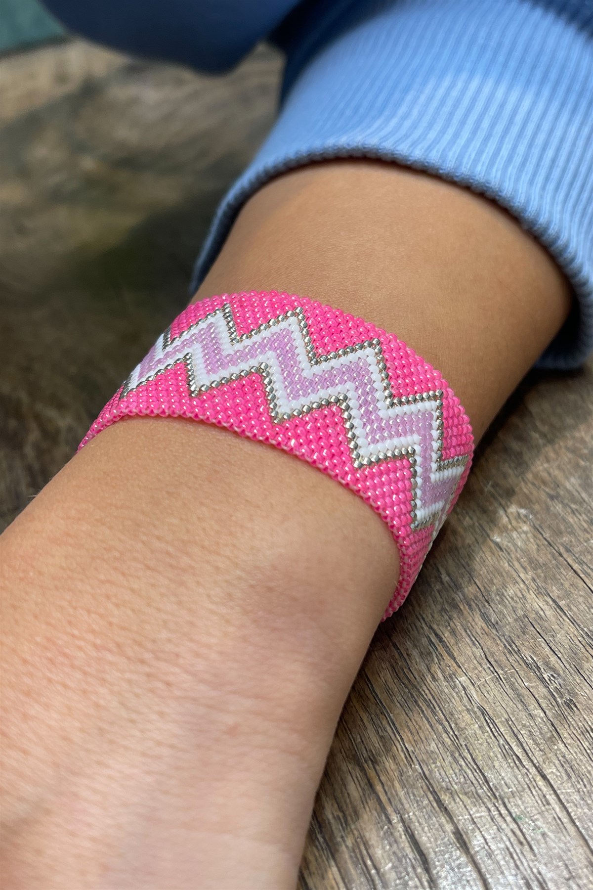 Neon Pembe Zigzag Desenli Bileklik