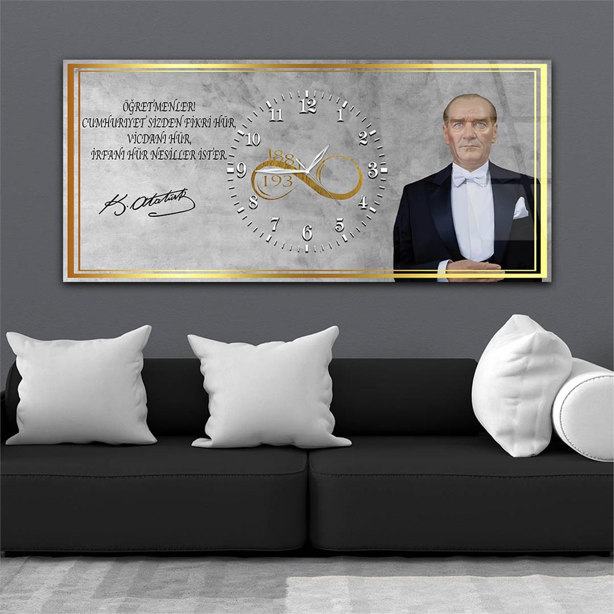 Horizontaal, in Het Midden Voorzien Van Een Klok, Nationaal Thema Gehard Glasschilderij 031