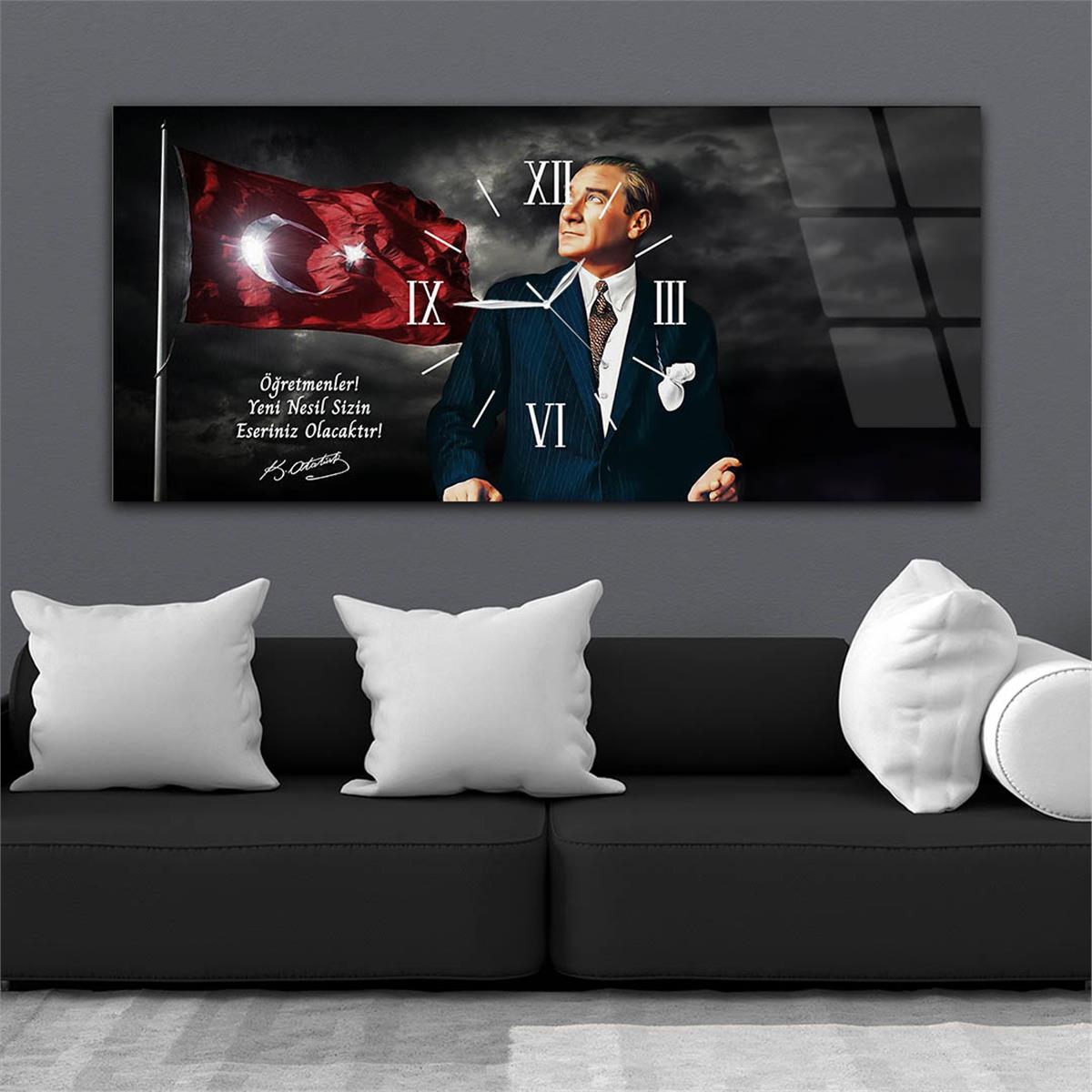 Atatürk ve Türk Bayrağı 